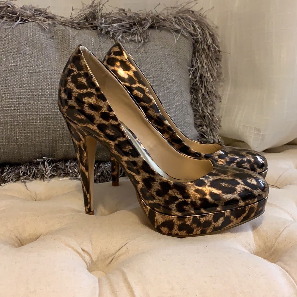 Guess leopard print heels NWOT - Picture 2 of 6